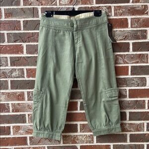 DC Shoes Olive Green Cargo like Cropped Pants
